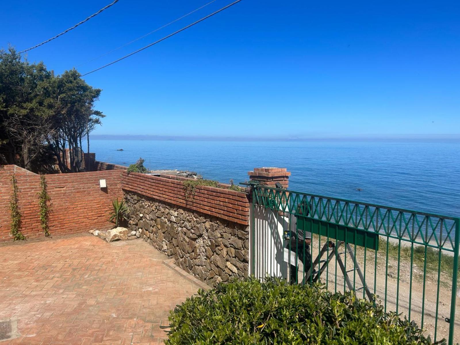 Villa Amalia Sul Mare メッシーナ エクステリア 写真